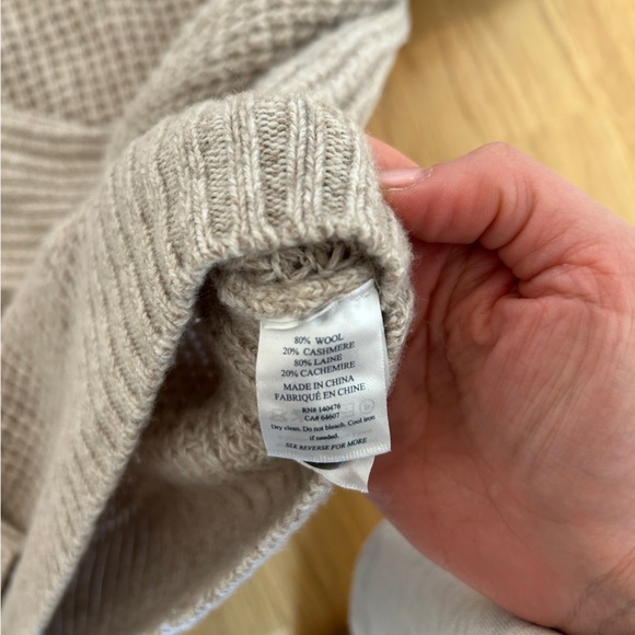 Faherty Men's Light Gray Crewneck Sweater - Picture 4 of 5